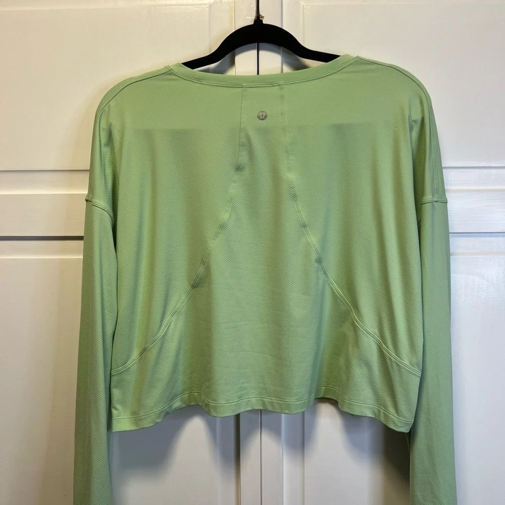 Lululemon EUC Muscle Love Long Sleeve Crop Top Size Women’s 12 Color Green